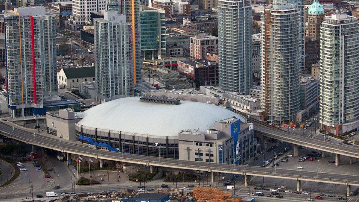 rogers arena vancouver outside view